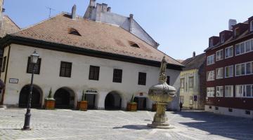 Lábasház, Sopron
